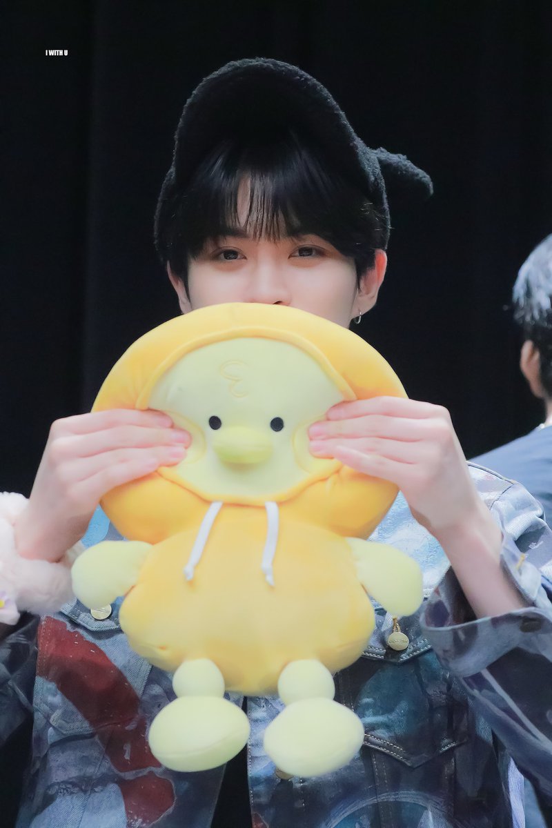 아이윗유 tweet media