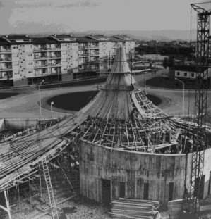 areasvellas's tweet photo. Chiesa di S.Carlo del Villaggio del Sole, Vicenza...1960
Sergio #Musmeci con Sergio #Ortolani & Antonio #Cattaneo...
#architecture #arquitectura #drawing #plan #section #construction https://t.co/q0uzggnKDt