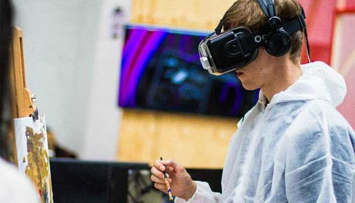 Virtual Reality: Paving the Path to the Future? #VirtualReality #technology #Metaverse #VRexperiences #digitalenvironment #VRtechnology #immersiveexperience #shoppingexperience #Entertainment #Innovation @TycoonStoryCo @tycoonstory2020 @FuseAnimation tycoonstory.com/virtual-realit…