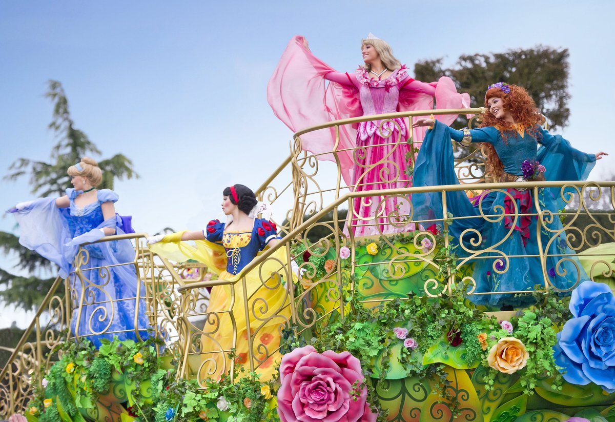 ¡Ya ha llegado la primavera a @DisneylandParis!

Prepárate para una explosión de colores, aromas, magia Disney y mucha diversión ✨ #DisneyDestinos