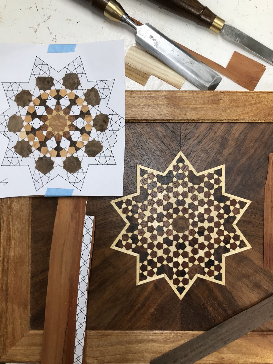 Tutor and alumnus Tom Bree recently taught @princesschool students marquetry techniques using natural wood veneers. The practice of sacred and traditional geometry is an integral part of our two-year MA programme. To learn more, go to kings-foundation.org/school-of-trad…