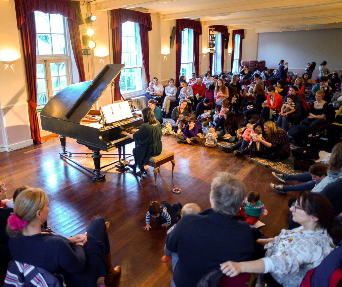 Join @BachtoBaby Family Concert next Thurs 11 April 4pm for their showcase of the greatest Scottish guitar compositions, featuring Jamie Akers (lute, cittern & guitar). Adults £15 with up to 2 children Free, book now via bachtobaby.com/blackheath-mus… #Blackheath #Greenwich