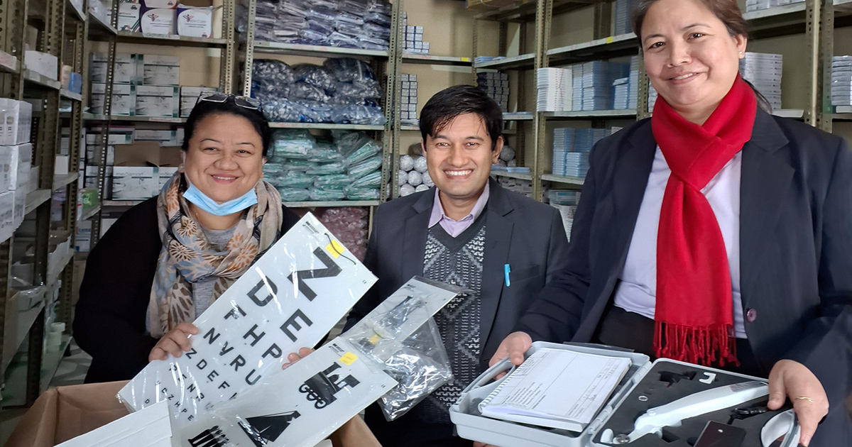 We are pleased to share that we have been able to support the Himalaya Eye Hospital in Pokhara, Nepal. We donated a Perkins hand-held tonometer, ophthalmic drapes and orbital implants, as well as a selection of single-use products. #opthalmology #eyehospital #HimalayaEyeHospital