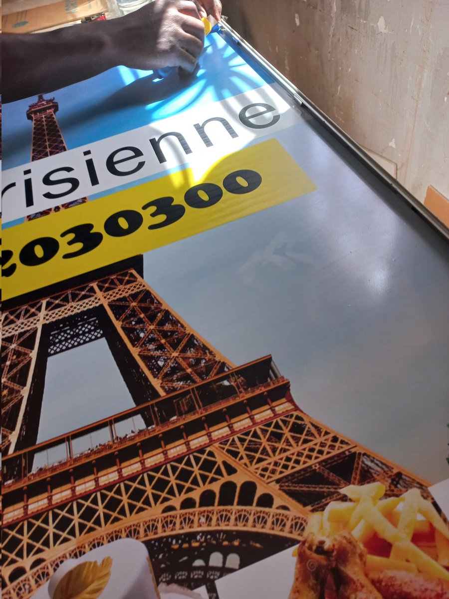 PalletsTweets's tweet photo. Light box and UV Printed Vynil Signbox.#Branding https://t.co/fA9jiZVUoc
