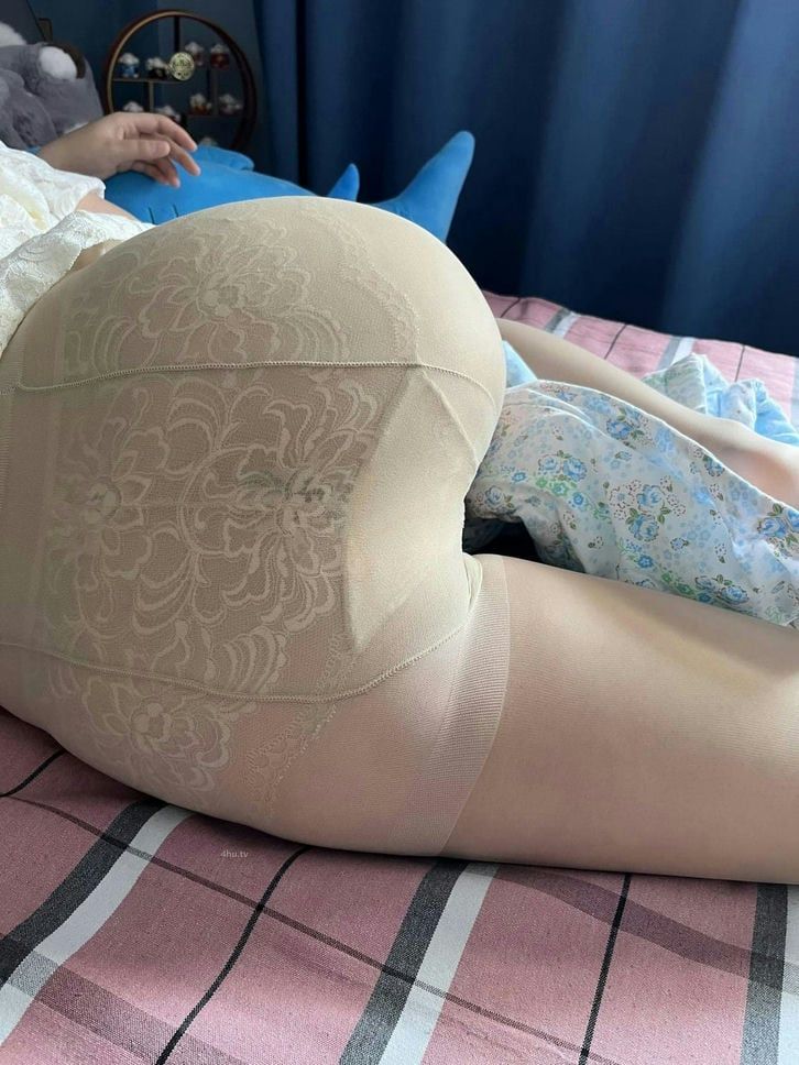 0317地区，河北沧州推友投稿，绿帽奴老公贡献出自己老婆的丝袜邀请同好上门保养，有意向的素质同好请私信我联系方式！ https://t.co/UjzvYeRmqt