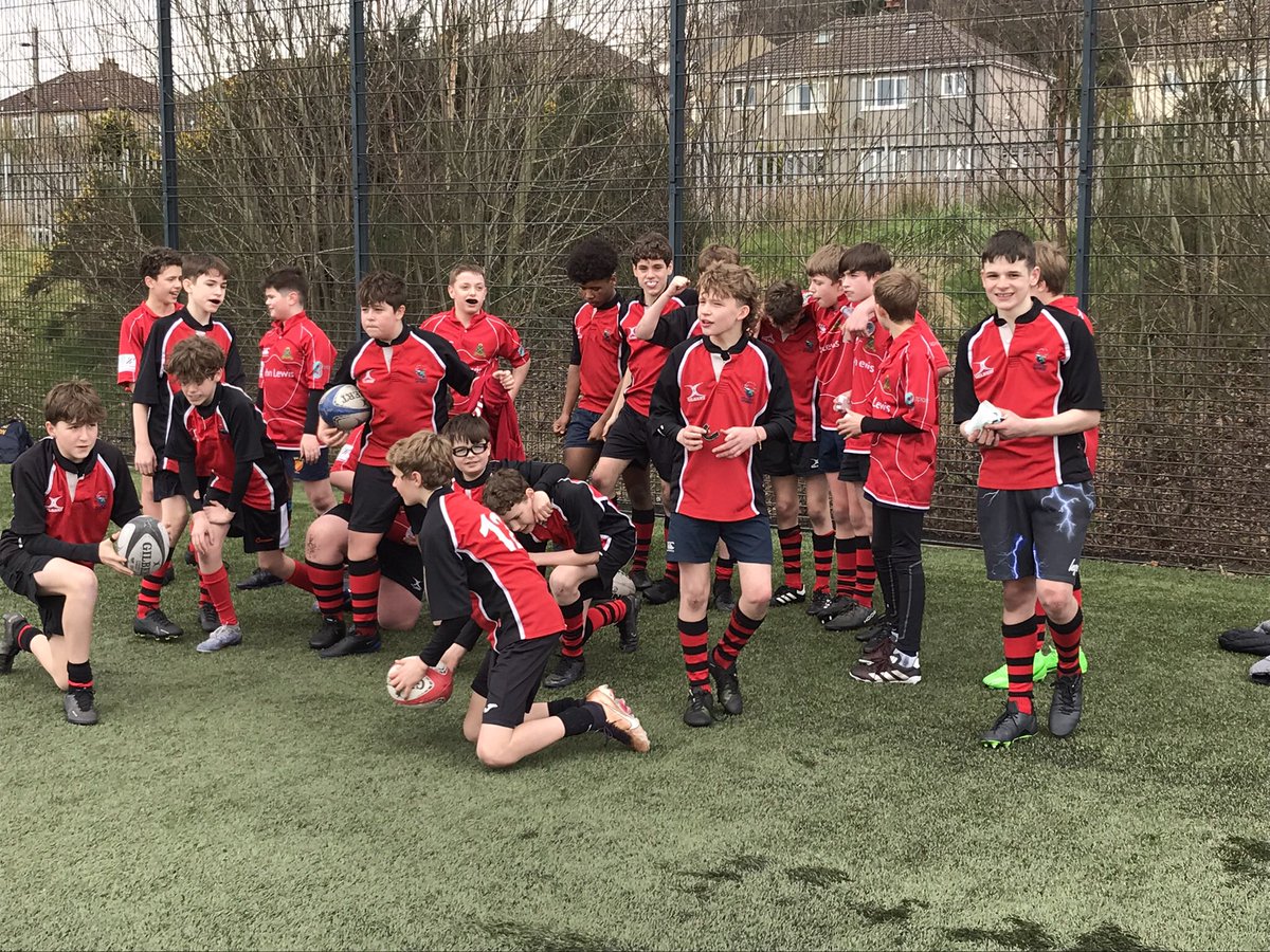 A busy Schools Rugby Week for our hard-working team of Community Coaches, supporting squads from @STAphysed, @pe_knightswood and @HyndlandPDD at events at @GlasgowWarriors @whitecraigsrc and @BurnbraeBull. Huge thanks to all involved in organising . #GNRugby @scotrugbycoach