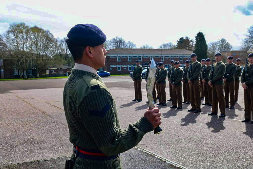 The Queen's Gurkha Signals are preparing to take on Public Duties in London. To start this process they must refresh their Military Drill and adapt to Heavy Drill used for the parades. #Gurkha #London #Military