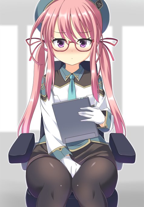 #これを見たやつは座っている画像をあげろ 