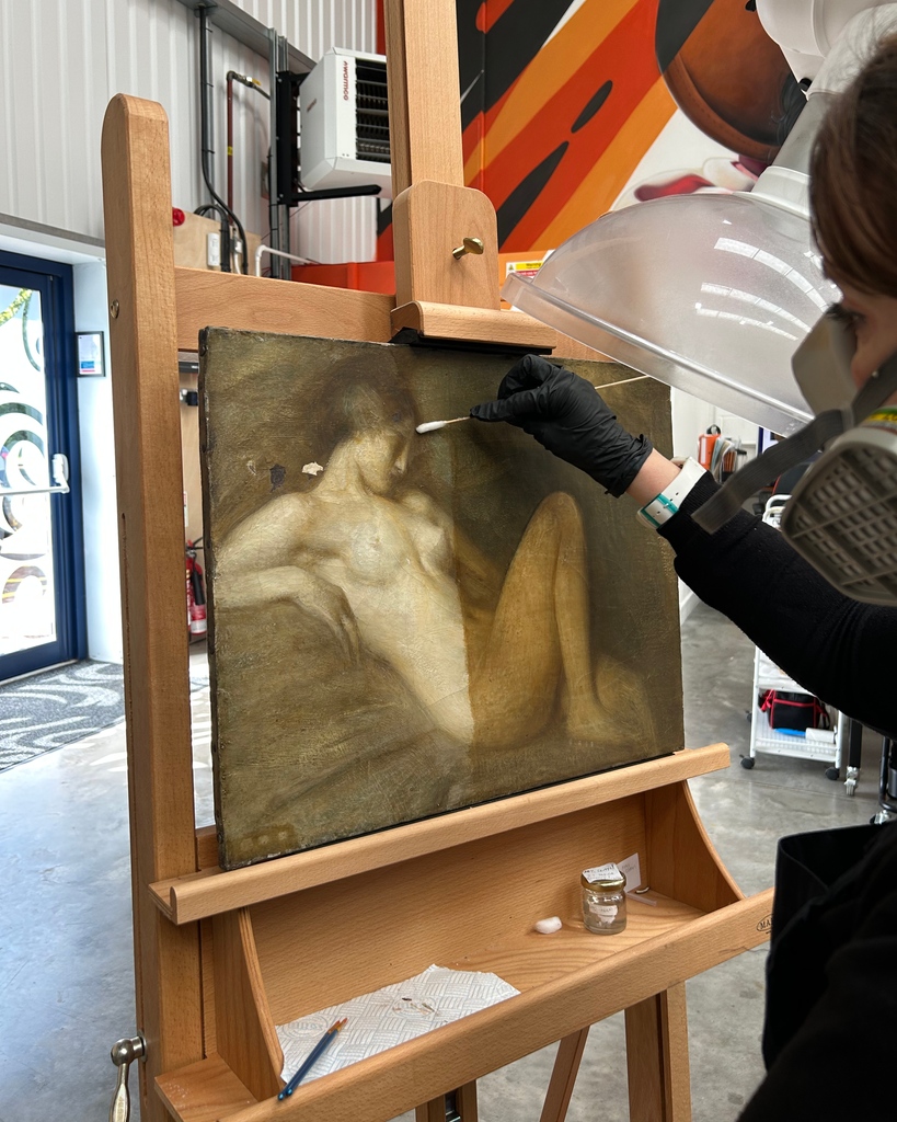 We can never resist a satisfying halfway! ⁠
⁠
Keep an eye out on our Instagram to see the rest of this varnish removal in action… 

#art #halfway #fineart #artrestoration #artconservation #restoration #conservation #artlover #arthistory
