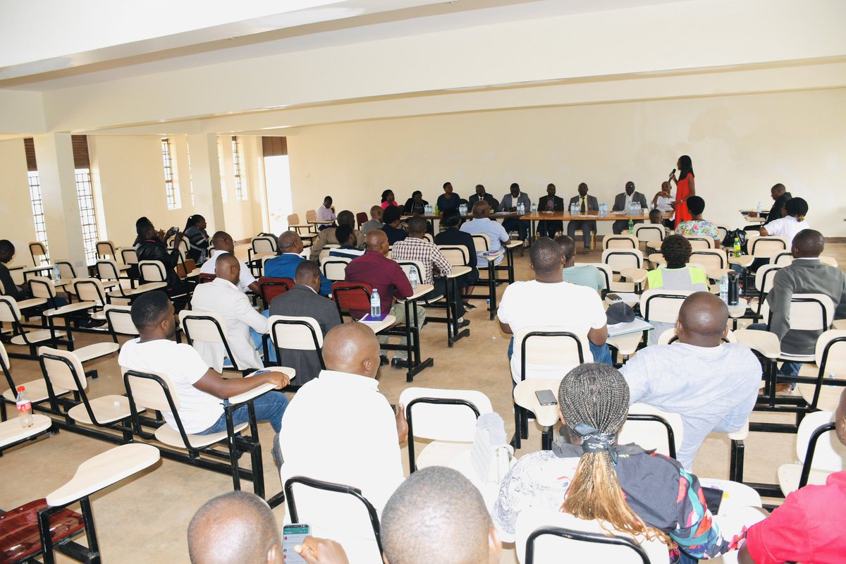 kabuniversity's tweet photo. Mr.Singahakye, who received 87 votes, will now represent the convocation which comprises both former students and current university staff. In an election which was held at the main campus, Robert Byamugisha Kakuru garnered 11 votes.
#ConvocationAtKAB
#StudyAtKAB https://t.co/gPhxGjd7rx