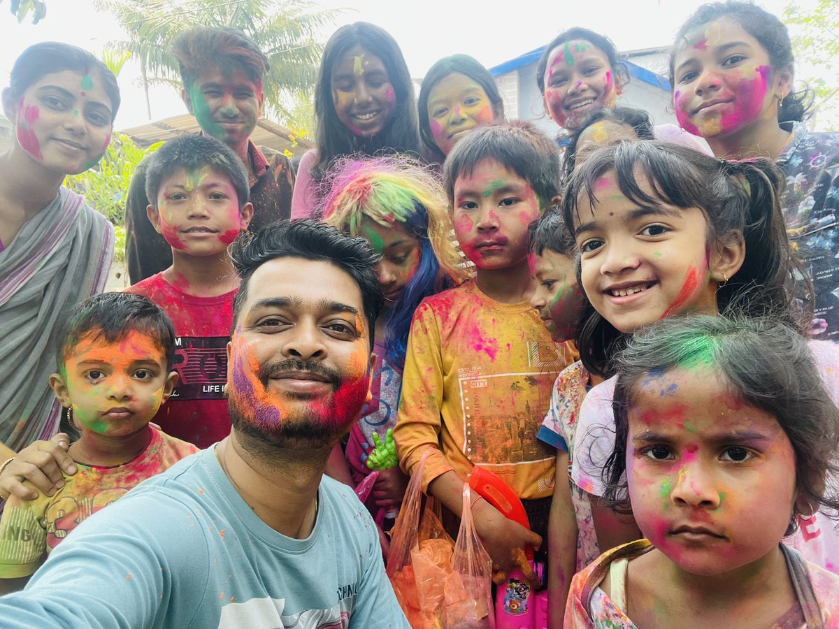 jishanjangam's tweet image. #HappyHoli #happypils