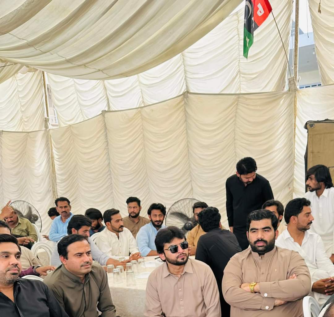 Attended PPP Sindh Council meeting at Rizvi House Hyderabad regarding 4th April martyrdom anniversary of Shaheed Zulfikar Ali Bhutto at Garhi Khuda Bux. Inshallah PSF Sindh will participate fully to tribute its beloved leader Shaheed Zulfiqar Ali Bhutto. 1/2