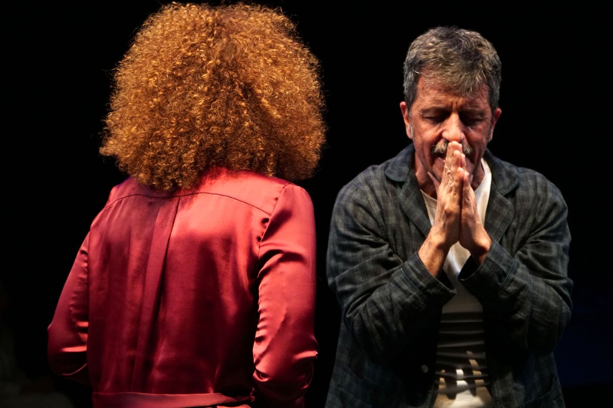 🎭 Finalizamos las actividades del Día Mundial del Teatro junto a José Sanchís Sinisterra y su cautivadora obra con música en vivo "Los Desiertos crecen de noche". 

📸 <a href="/carretero_nacho/">nacho carretero</a>
