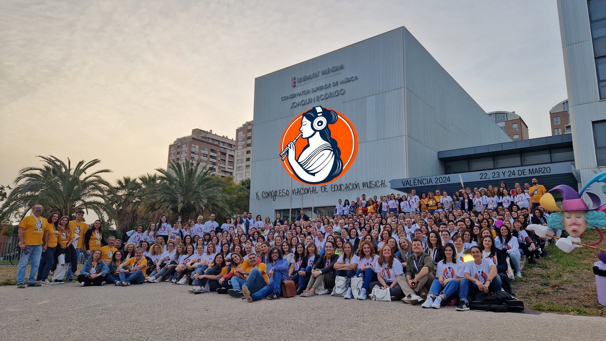 Esta edición de #coneuterpe24 ha sido memorable 🧡 llevamos la mochila euterpiana repleta de aprendizajes, recursos de #edmusical 🎶

Somos la #familiaeuterpiana 🖖🏻 Búscate en la #fotodefamilia 🎶 de #valenciaconeuterpe 

👉🏽 congresoconeuterpe.es/foto-de-famili…