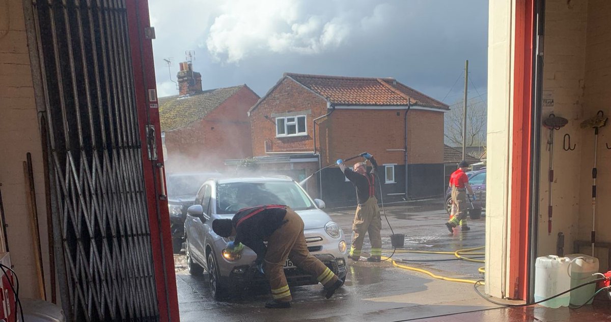 The team at Watton fire station braved four seasons in one day on Saturday at their car wash in aid of @firefighters999 to raise an incredible £1336.50!🧽🪣🚗 Thank you so much to everyone who came out to support the event and well done to Watton on-call for your hard work.👊