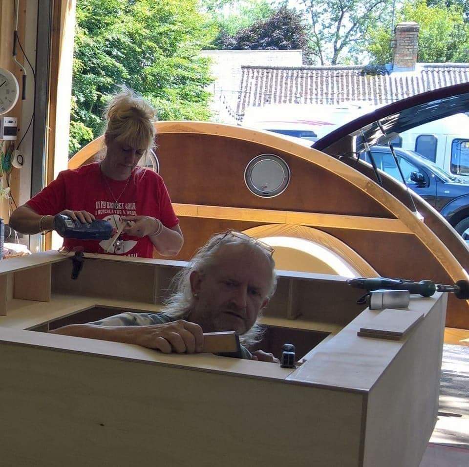 TheEnglishCarav's tweet photo. On This Day 2017....
Us working on Doris The Crafty Caravan Bar ❤️❤️
#TheCraftyCaravanBar #doris #bar #mobilebar #caravanbar https://t.co/0Km5MaOE4U