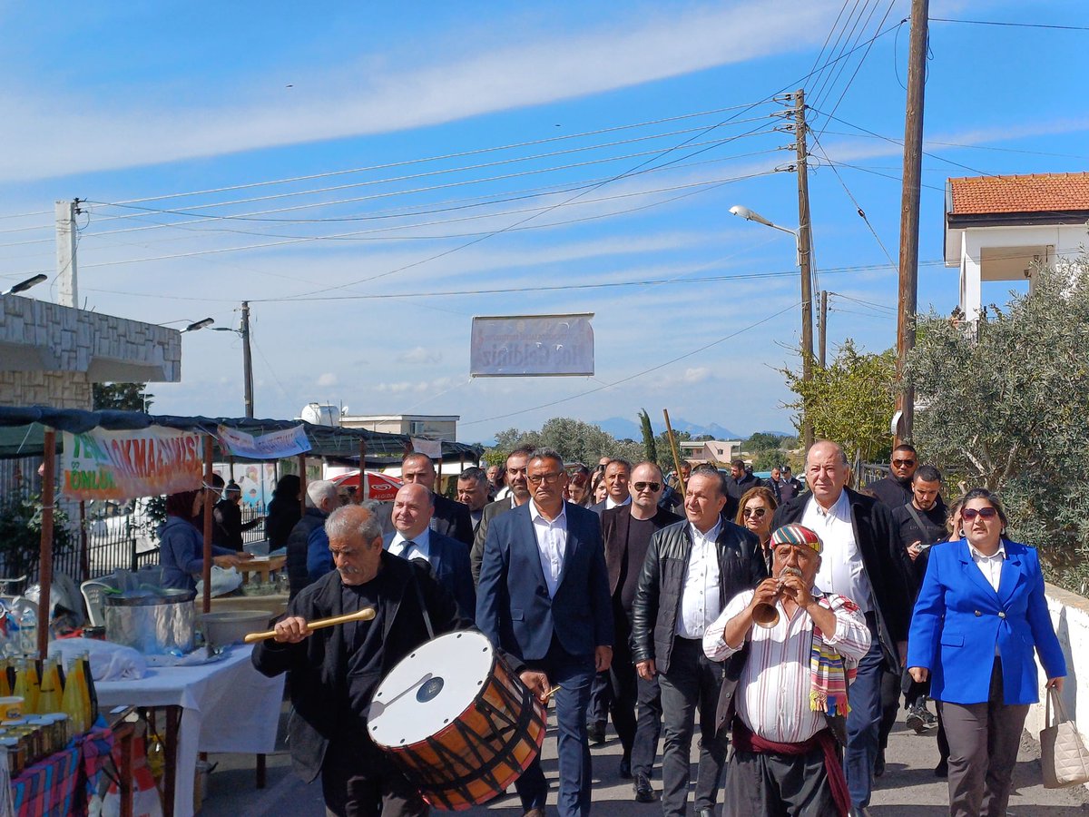 Başbakan Yardımcısı Turizm Kültür Gençlik ve Çevre Bakanı Fikri Ataoğlu, Erenköy-Karpaz Belediyesi ile Avtepe Muhtarlığı iş birliğinde organize edilen 17. Avtepe Medoş Lalesi Festivali'ne katıldı.