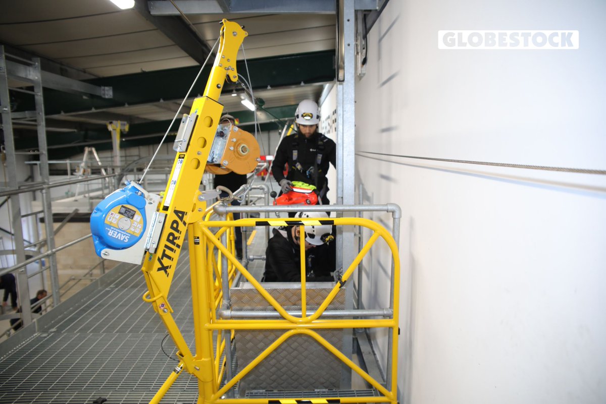 The IN-2108 Xtirpa Guard Rail Davit System offers integrated fall protection and retrieval, ensuring safety where it's needed most.
It may be used in the open V position (rear stabiliser A2108-18 or A2108-20 required).
Discover more: buff.ly/3OvZtlQ