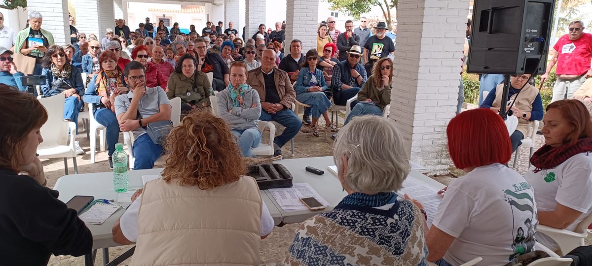 nereafercor's tweet photo. 🟩⬜⬛ ¡Feliz #25deMarzo ! 

88 años después de que los jornaleros extremeños se alzasen, este fin de semana en Valdencín también hemos estado reivindicando el papel de las mujeres revolucionarias extremeñas y sus luchas colectivas.

🚩 ¡Que viva la lucha de nuestro pueblo! https://t.co/LSsntql1tt