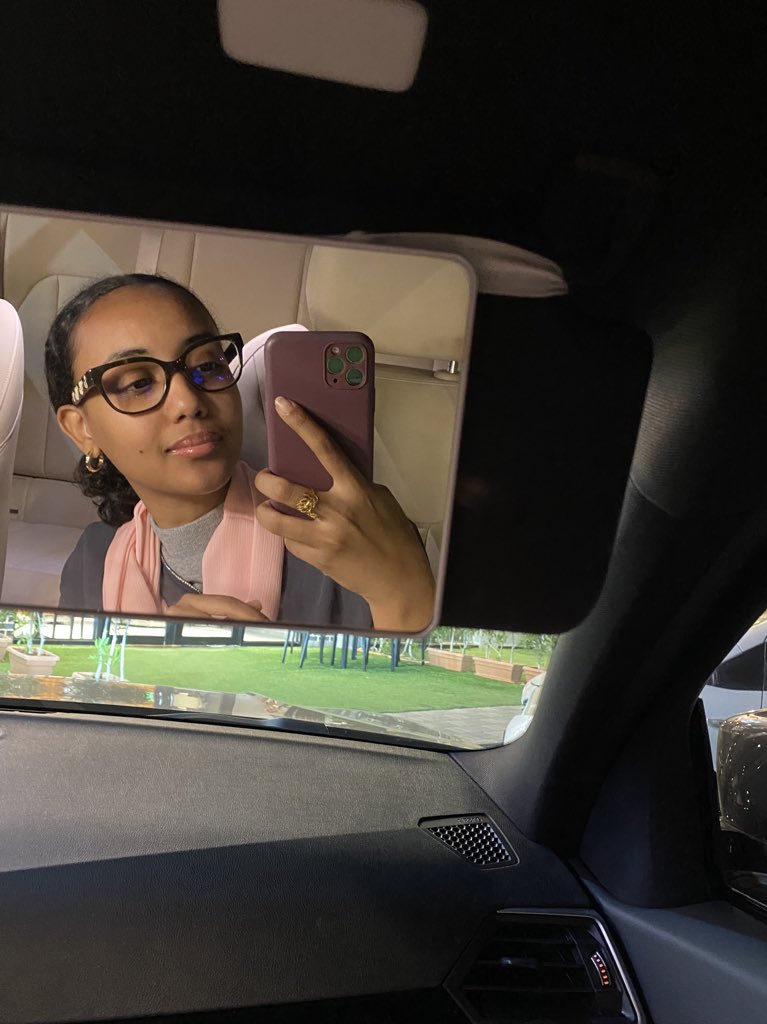 baanaanaaa_'s tweet photo. 🤓💐🍬👾 https://t.co/HMnG7ho2RN