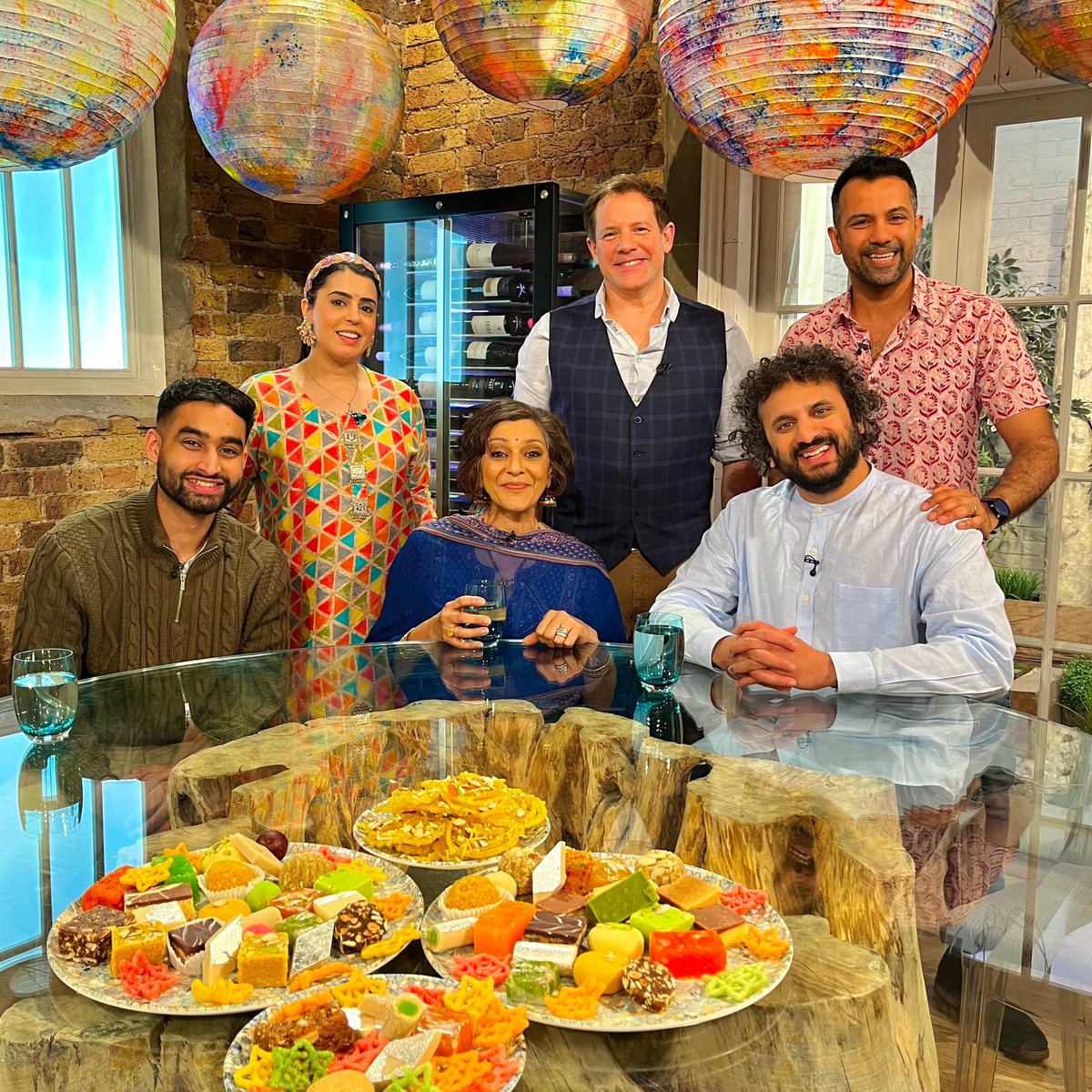 Happy #Holi to those celebrating today! If you missed our Holi Special catch up with #CelebrationKitchen here bbc.co.uk/iplayer/episod… We had such a fun morning filled with delicious food and wonderful stories from @MrNishKumar @MeeraSyal #NiazCaan @dipnaanand & @karangokani