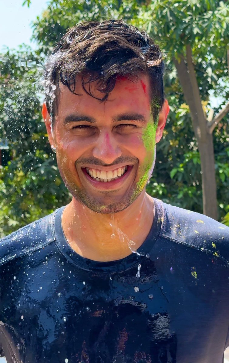 dhruv_rathee's tweet photo. Happy Holi to everyone! 

❤️💛💙 https://t.co/jvQXgMrJff