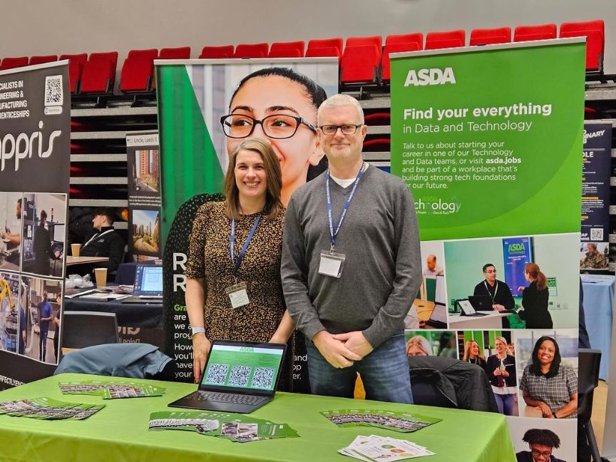 We love seeing photos from in-school events!💼 If you have visited us previously and documented this we would love to share your photos with our student community! Please continue to tag us @PGSixthForm