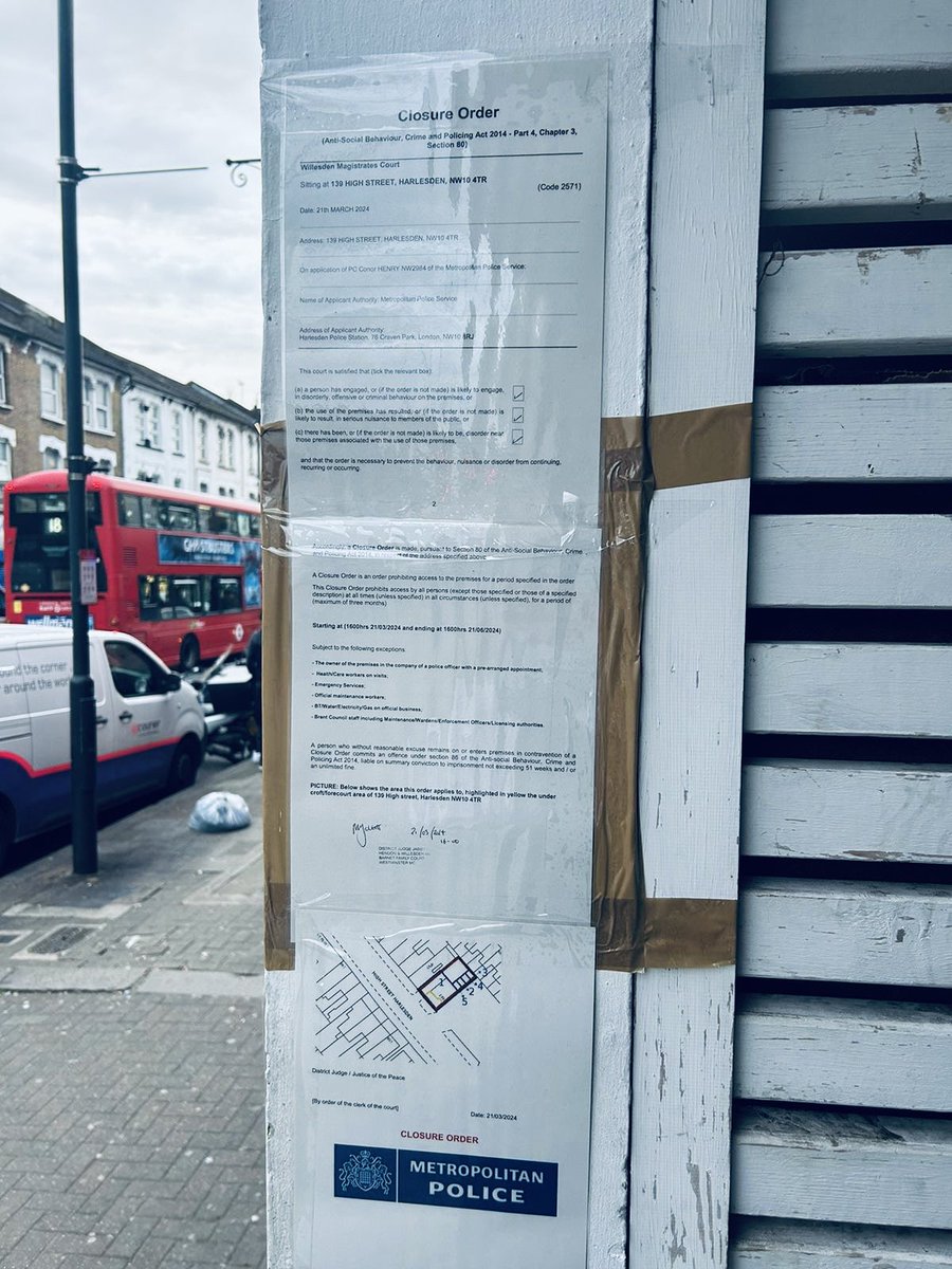 After a #ClosureNotice was issued to 139 High Street, NW10, due to the communal areas being used for criminality & #ASB, #HarlesdenTCT attended court & were granted a 3-month #ClosureOrder, which will help to deter people congregating, committing crimes & causing ASB #Harlesden