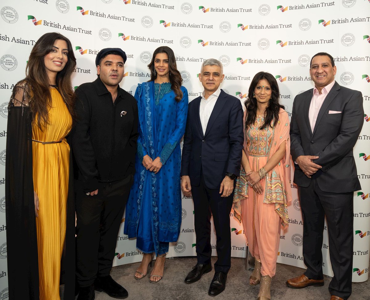 Such an amazing star-studded @britishasiantst Iftar last night - raised a fantastic £254k for our mental health programmes in South Asia. @sanammodysaeed @SadiqKhan @NaughtyBoyMusic @rushanaraali @ShabanaMahmood @SayeedaWarsi @SonaliShah @DJNoreenKhan @ikramofficial