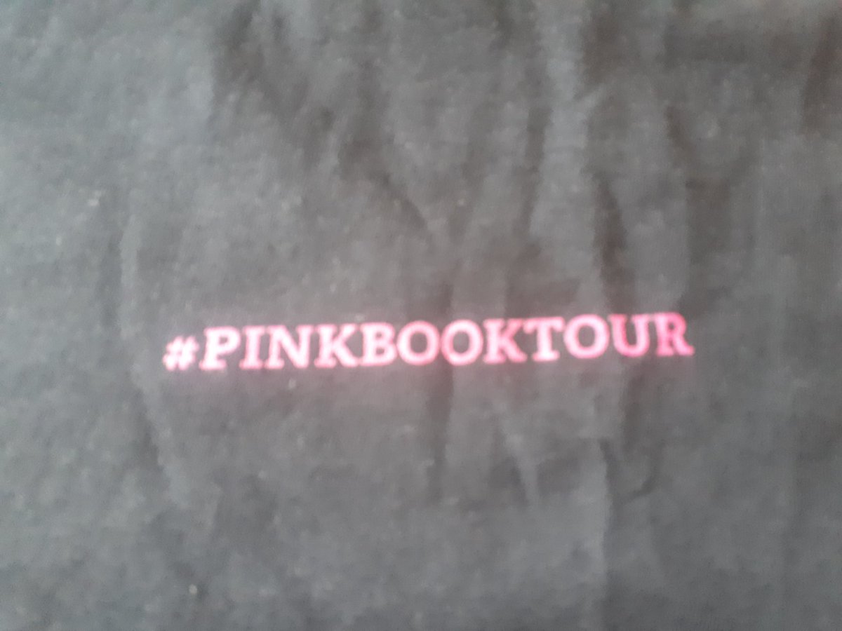 Sold out events full of people passionate about Korea? A well honed group act? Colourful visuals where pink dominates? It can only mean that #pinkbooktour is in your area! Check out the upcoming dates in the US East Coast. And yes, this T-shirt exists. Thanks @CSISKoreaChair!