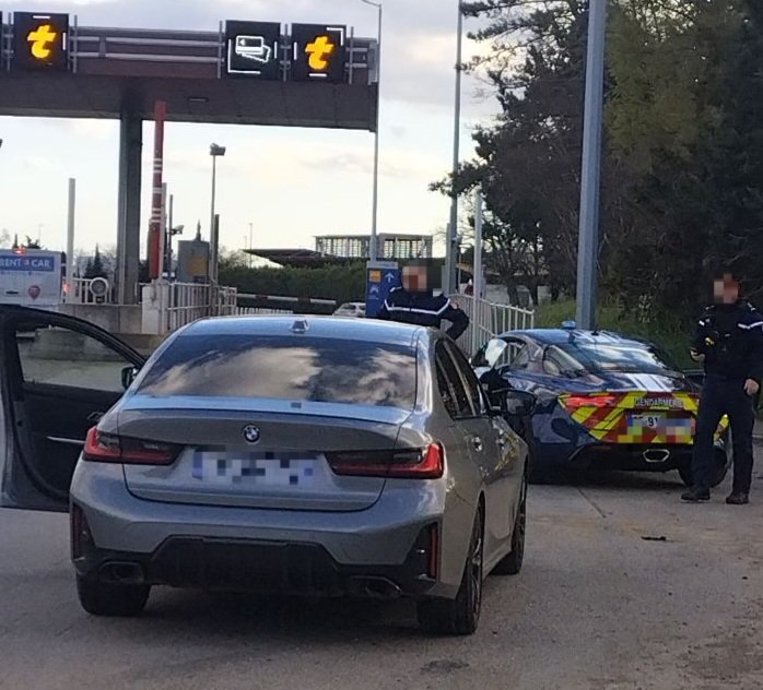 Gendarmerie_026's tweet photo. [#SécuritéRoutière] ⚠️ La vitesse = 1ere cause de mortalité sur les routes en #Drôme✖️. 2 graves accidents ce week end à Chamaloc et Piegon sont consécutifs à des vitesses excessives. Au cours des dernières 48h, l'#EDSR26 a relevé 136 infractions "vitesse" dont 13 de + 40km/h ❗️ https://t.co/gWzAJ7X4Ja