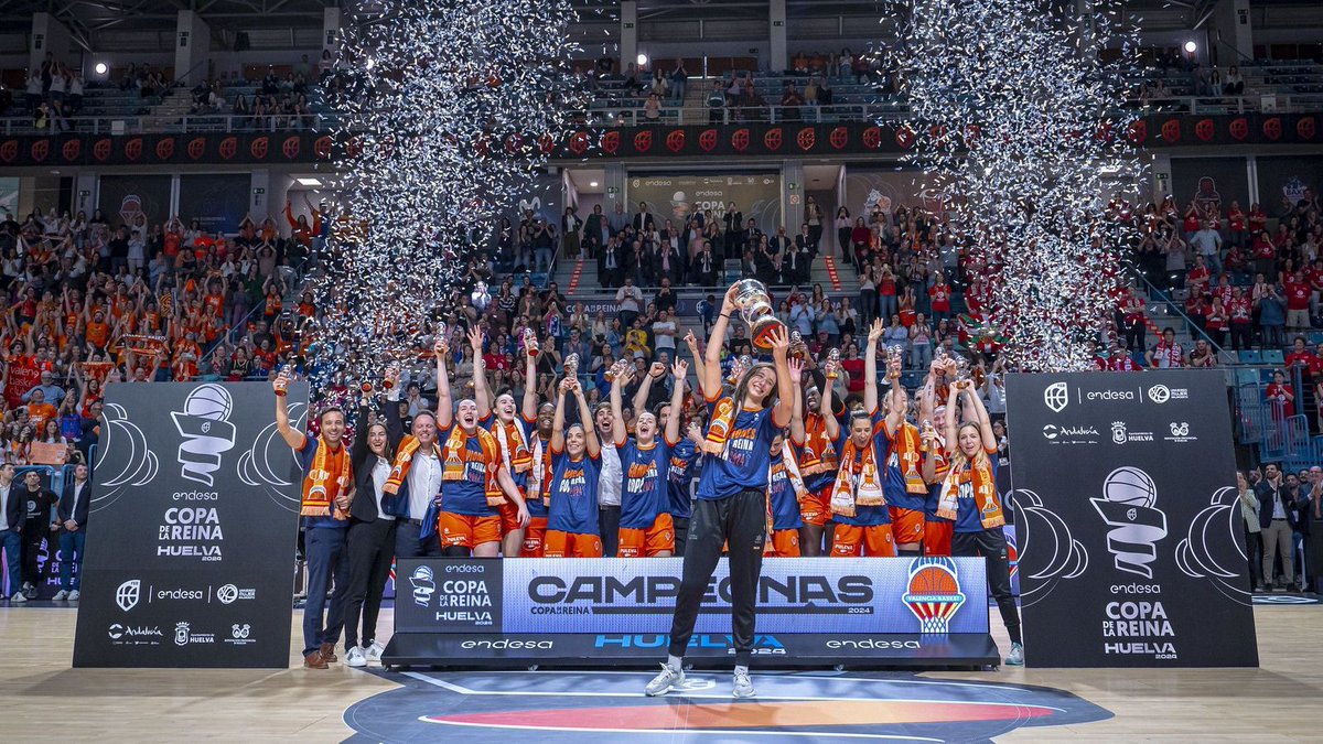 📺L'audiència de la retransmissió de la final de la #CopaReinaLFEndesa entre el @valenciabasket i el @casademontBZ va ser de vora el 6% de share. En el millor moment, el pic va ser d'un 11% amb més de 100.000 persones sintonitzant alhora À Punt. 👏Moltes gràcies a tots!!