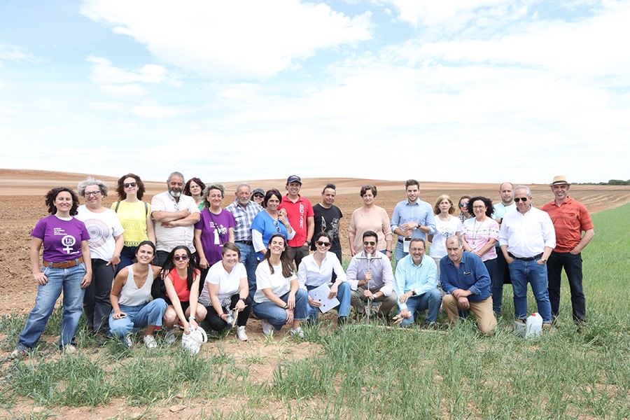 La Fundación PepsiCo y la Federación de Asociaciones de Mujeres Rurales (Fademur) renuevan su acuerdo de colaboración y lanzan 20 becas para emprendedoras de #Ruraltivity

👉innovagri.es/ayudas-y-pdrs/…

#cultivarinnovando #mujeres #fademur