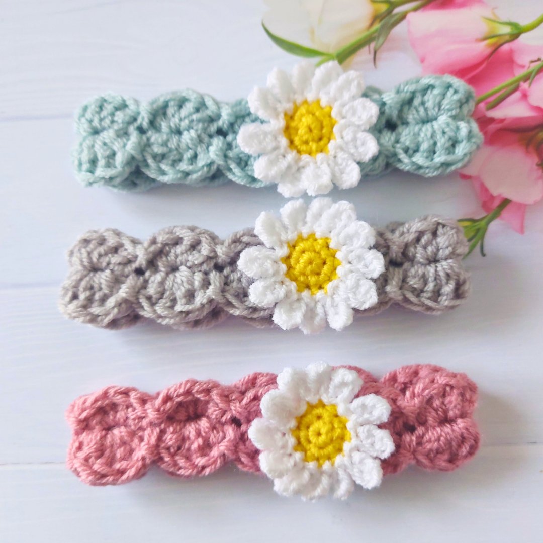 🌸 Happy Monday 🌸 It was so nice to have sunshine yesterday, and to be able to be out in the garden. This was short-lived as this morning it's 🌧 ☔️ again!! thebritishcrafthouse.co.uk/shop/crochetan… #TBCH #BritishCraftHouse #handmade #daisy #hairband #headband #Mhhsbd