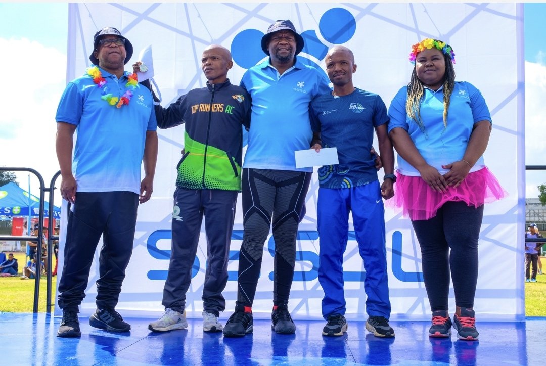 <a href="/SasolSA/">Sasol</a> SVPs Rightwell Laxa, Ntokozo Gcabashe (Natref) and Sipho Maseko as well as former SVP Johan Furter at the #SasolSasolburgMarathon, joined by Executive Mayor of <a href="/FezileDabiDM/">Fezile Dabi District Municipality</a> Cllr Dennis Khasudi and MMC Special Projects Angelina Mofokeng. #SasolMarathon
<a href="/thulimbuli/">Thuli</a>