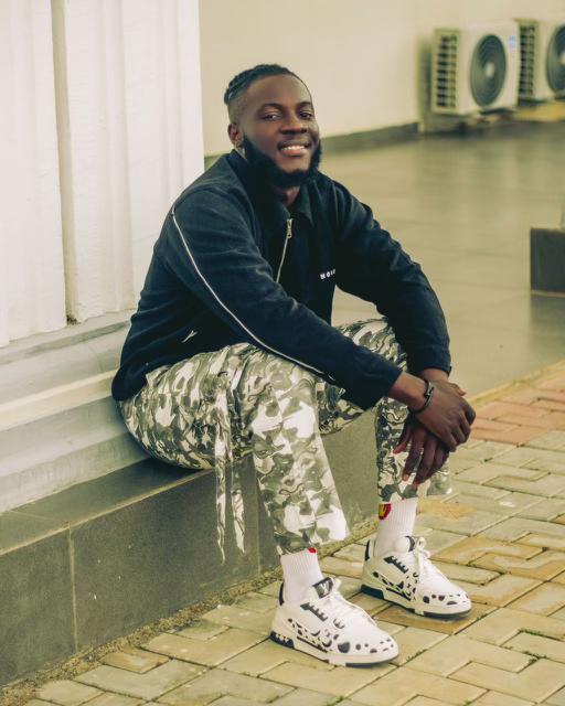 FlipSideMovie's tweet image. Meet Our lead Actor in #TheFlipSideMovie
@blaqboi_vic
He is the son of a senator that gets kidnapped in the story. He sees life unlike what he’s ever imagined life to be on “the flip side" Premieres soon!
@NetflixNaija @CoachGrea8 @EstherSamu2837