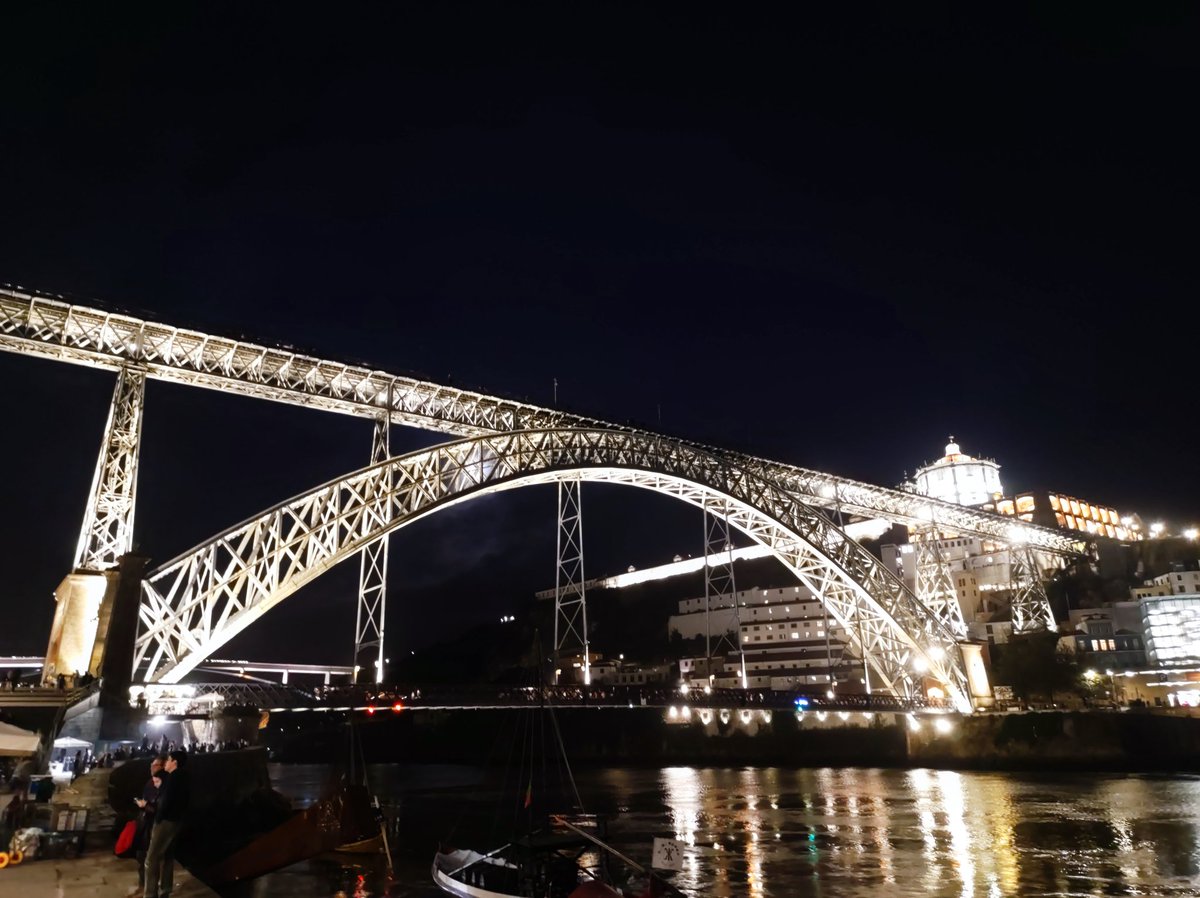 fatken33's tweet photo. Porto, perfect place for a weekend of lovely buildings, foods and culture. https://t.co/Af1tsRskws