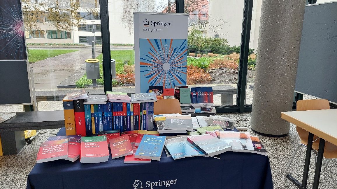 Come to the Springer booth at the EPS Forum Berlin to browse a selection of books and journals, meet the publishers Sabine Lehr and Christian Caron or grab a free EPJ epj.org issue @EuroPhysSoc @EDPSciences @SIF_it @SFP_officiel @SpringerPhysics