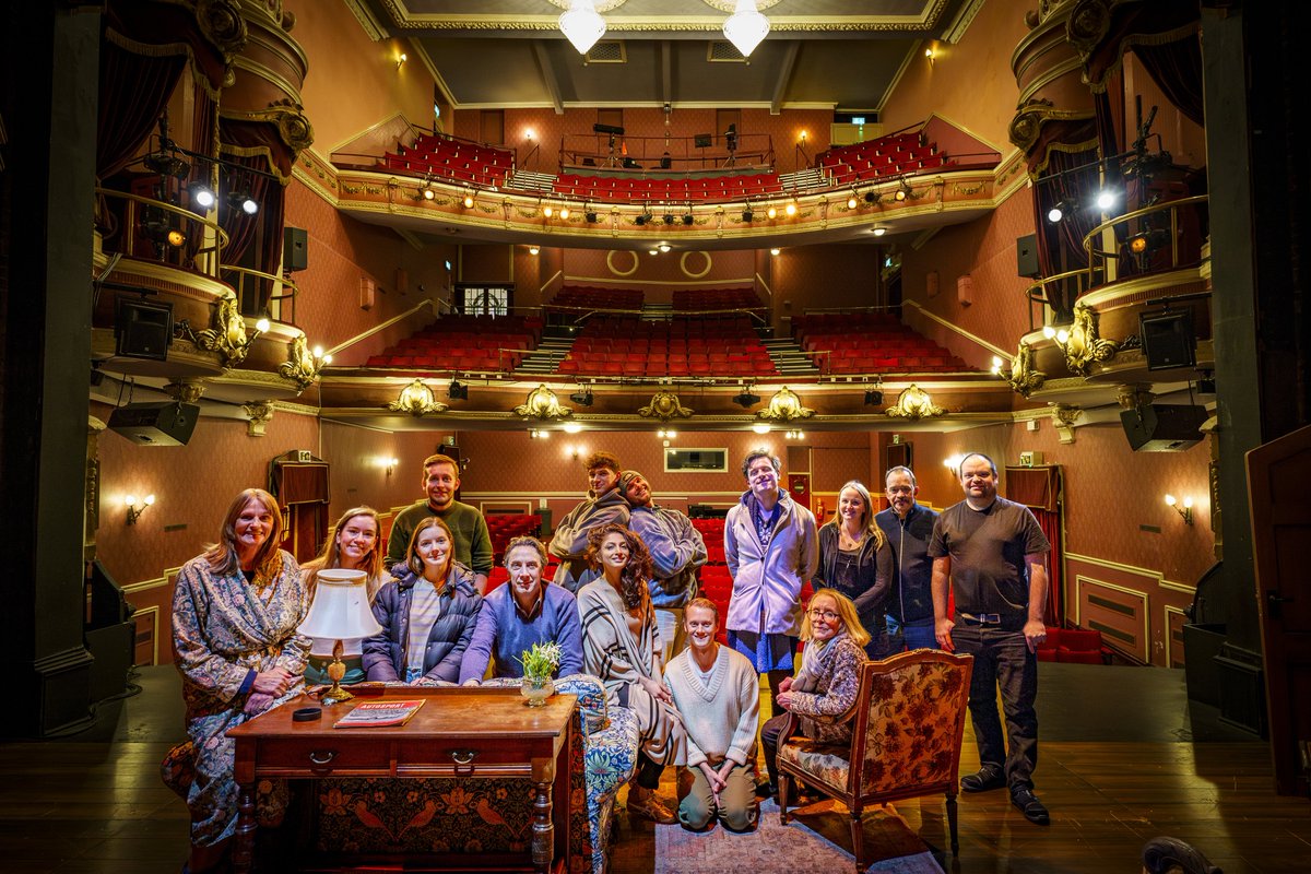 MatthewPain's tweet image. Thanks to Southend, Doncaster &amp;amp; Swindon for looking after us over the last 3 weeks. My first time in all of them. But now somewhere I feel I know quite well! Crewe Lyceum, here I come! I’ve got “Together We’ll Be OK” and that annoying crocodile song stuck in my head… Ah panto…