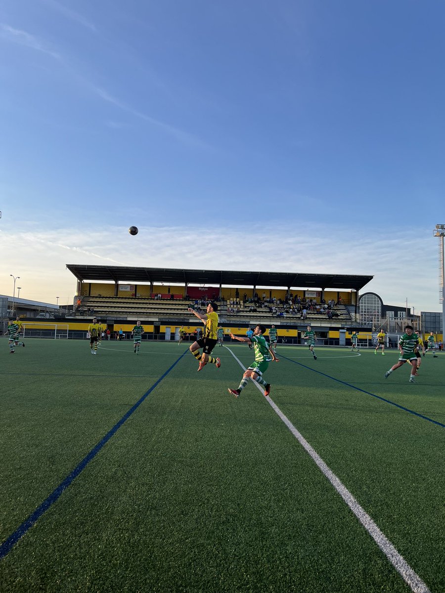 danisg9_'s tweet photo. 🫡⚽️ Este fin de semana tuve el placer de visitar el Baltasar Pujales por primera vez.

⚔️ Muy buen partido el que nos brindaron @RapidodeBouzas y @udpaiosaco, que acabó con +3️⃣ para el equipo blanquiverde.

🤝 Agradecer por todas las facilidades al @RapidodeBouzas, esto no para! https://t.co/xWBKM8k6Qy