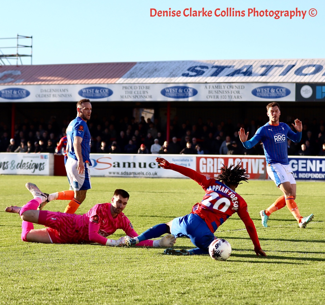 KEENAN APPIAH-FORSON 23/03/2024 Dagenham & Redbridge FC  v Oldham Athletic FC #keenanappiahforson #dagenhamandredbridgefc #dagenhamredbridgefc #dagenham #football #vanaramaleague #nationalvanaramaleague #oldhamathleticfc #oldham