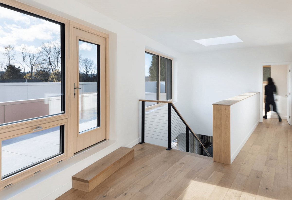 The warm modern home with luxury timber framed windows and doors offer #Passivhaus quality. learn more: skyhousedesigncentre.com/members/avino/…
#timberinarchitecture #timberframewindows #timberframedoors #contemporaryhomes #skyhousedesigncentre #glazingshowroom #luxuryinyteriorsshowroom