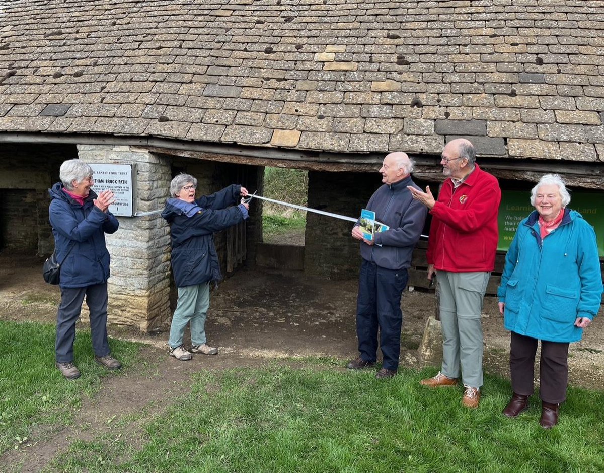 I was proud to be invited to open the River Coln Trail, 33 miles between Winchcombe & Lechlade, devised by Winchcombe & Fairford @WalkersrWelcome towns, linking Cotswold Way & Thames Path @NationalTrails @ThamesPathNT @CotswoldWay @CotswoldsNL @openspacessoc