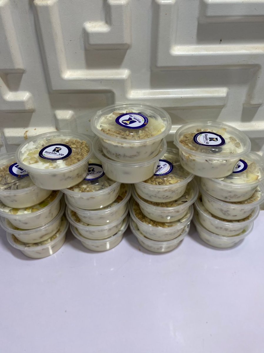 Royale_sip's tweet image. Get a big bowl of Fruit Parfait at #3,000 and small bowl at #2,200. 
Get Beef Sharwama at #2,000 and Chicken Sharwama at #2,200

Pls help me retweet, my customer might be on your TL. @_DammyB_ @InsideOsogbo @cici_wura