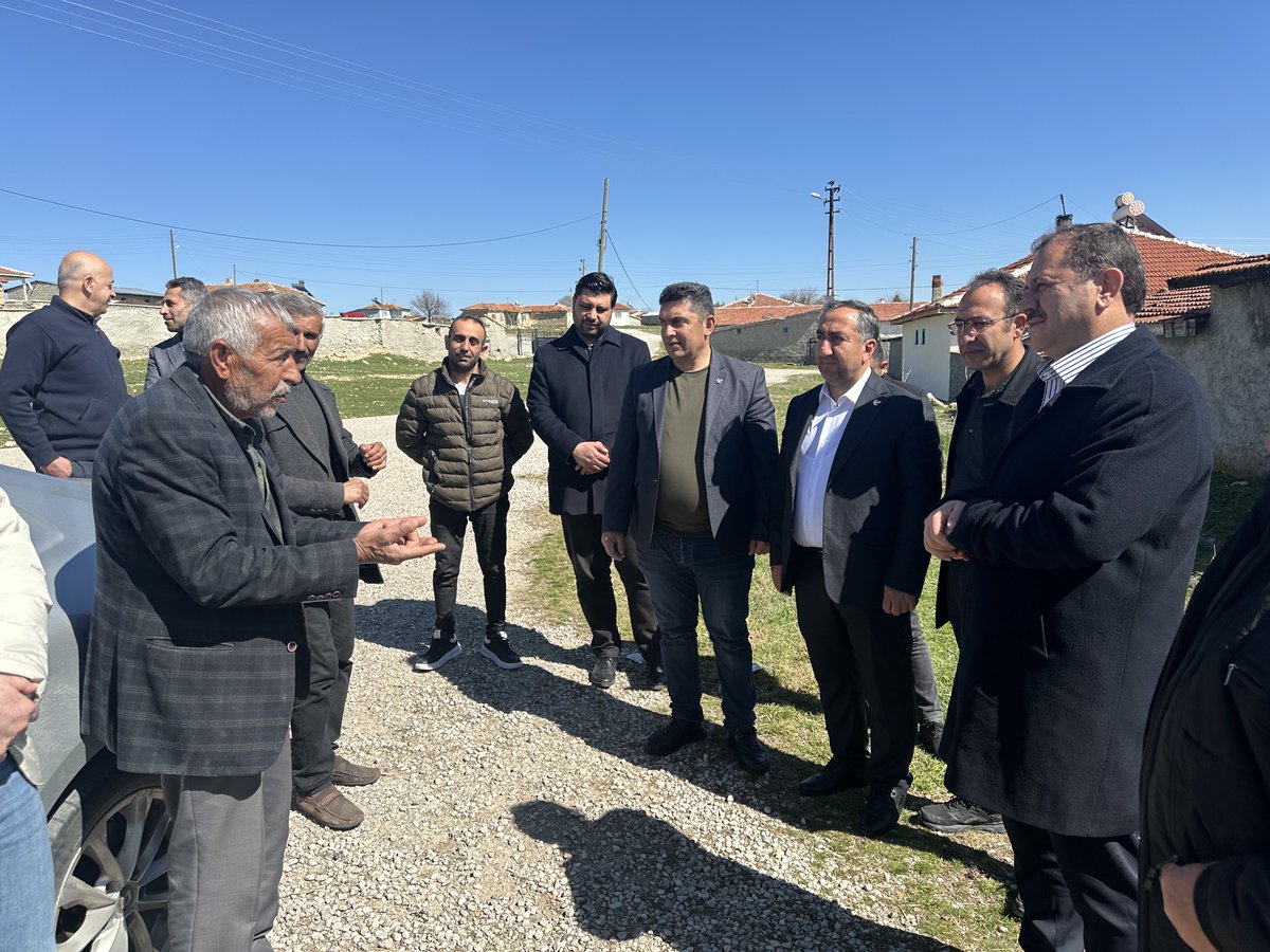 Karabenli Mahallemizi ziyaret ettik. Bizim yönetimimizde; merkez dışındaki mahallelerimizi, sadece seçim zamanı oy için değil, sorunları dinlemek için düzenli olarak aracısız ziyaret edeceğiz. #polatlıdarefahvakti #polatlıdadeğişimşart #yusufhamdemir06