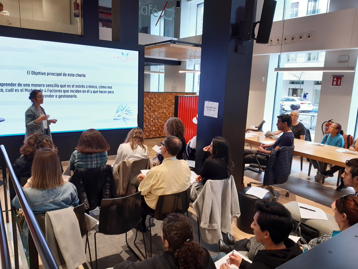 ¡Descubre el equilibrio entre tu vida profesional y personal con ASEME! Marta Cereceda nos guió en un taller donde exploramos el estrés, sus factores y cómo gestionarlo. ¡Un paso importante hacia una vida plena! #ASEME #Equilibrio #MujeresEmpresarias #formación #estrés #Workcafe