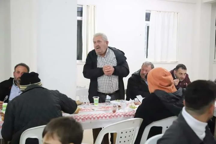 devakaramursel1's tweet photo. Teşekkürler Çamçukur bu samimiyetiniz ve ilginiz bizi fazlasıyla memnun etti.  Çamçukur köyü muhtarı Şaban yamak ve Suludere köyü muhtarı Mümtaz Çıkmışa da ayrıca teşekkür ederiz. 
Bu güzel etkinliğe katılan tüm Çamçukurlu vatandaşlarımıza teşekkürlerimizi sunarız. https://t.co/oQTziWKGan