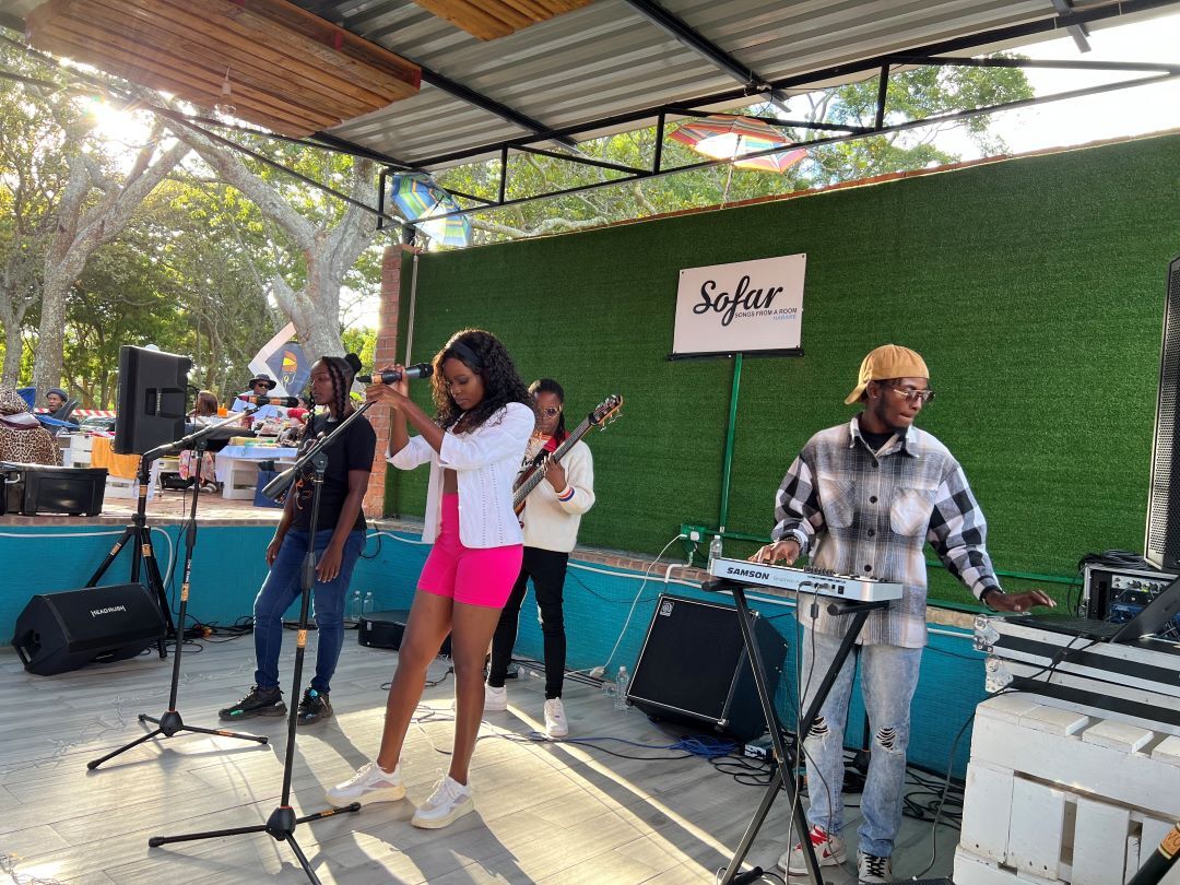 scriptsandbars's tweet image. In a showcase of female artistry,  Scripts and Bars artists performed at Sofar Sounds Harare in celebration of Women&apos;s month. It was illuminated by Lalla Martin, Eden Lang, Cingi, and Kim Makumbe, who brought their unique flair to the stage.

#sofarsoundsharare #scriptsandbars