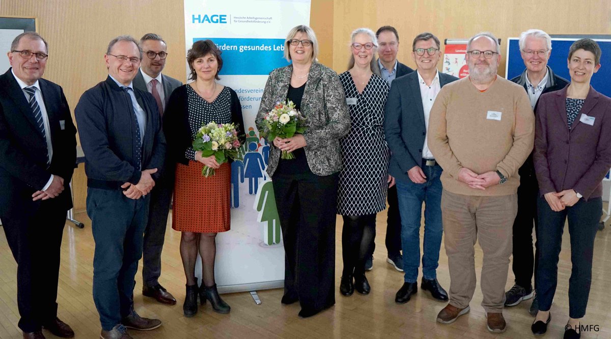 Staatssekretärin Dr. Sonja Optendrenk @FamilienHessen ist neue Vorstandsvorsitzende der #HAGE. Herzliche Glückwünsche zur Wahl und auf eine gute Zusammenarbeit 💐 Vielen Dank an Vorgängerin Anne Janz für das große Engagement in den letzten Jahren 💐 ➡️hage.de/aktuelles/hage…