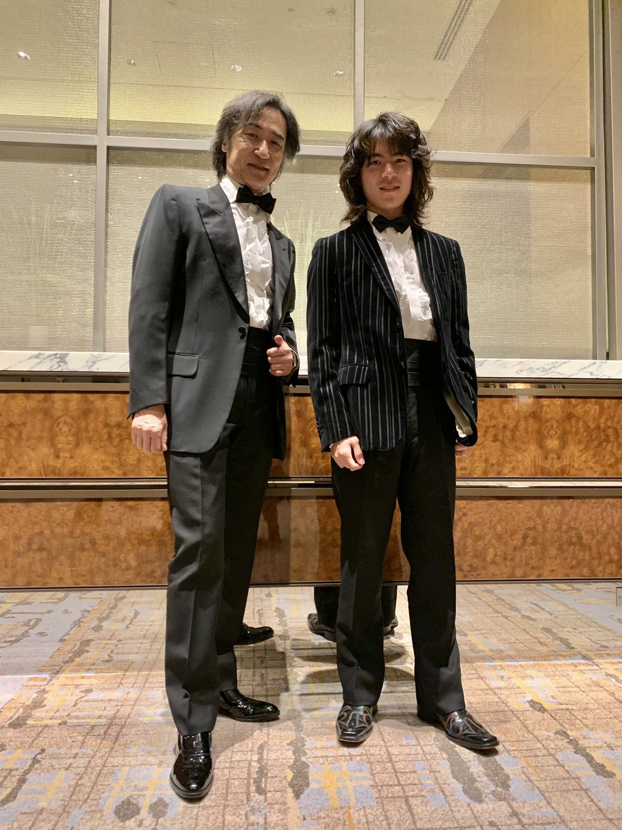 htogi999's tweet image. SUPER MUSEUM 2024  
その2

二日間とても楽しい時間でした。小雨に濡れながらちっちと満喫！昨夜のガラディナーパーティーも素敵な時間でした。
関係者の皆さん、応援に駆けつけてくれた皆さん、ありがとう

#supermuseum
#acace
#クラシックカー
#pizzala
#ピザーラ
#堺正章
#東儀典親